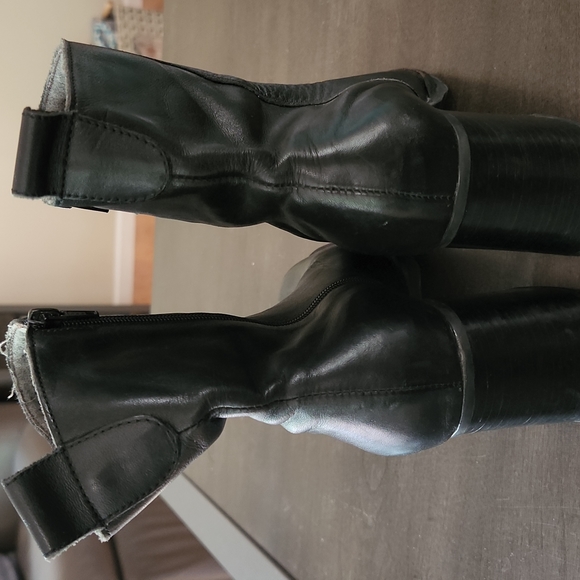 Leather boots - Picture 5 of 10